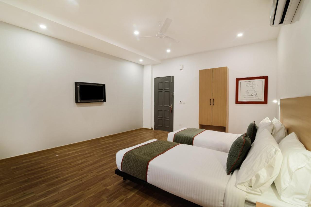Oyo Townhouse 091 Nungambakkam Hotel Ченай Екстериор снимка