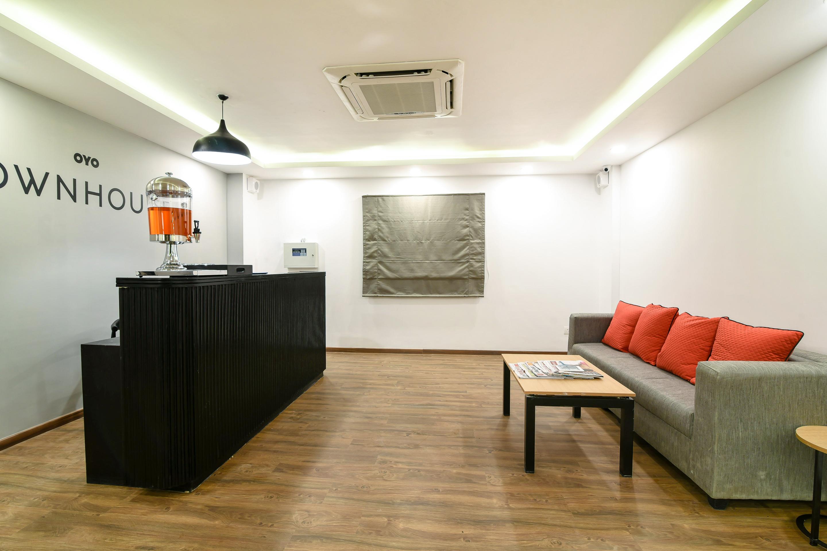 Oyo Townhouse 091 Nungambakkam Hotel Ченай Екстериор снимка
