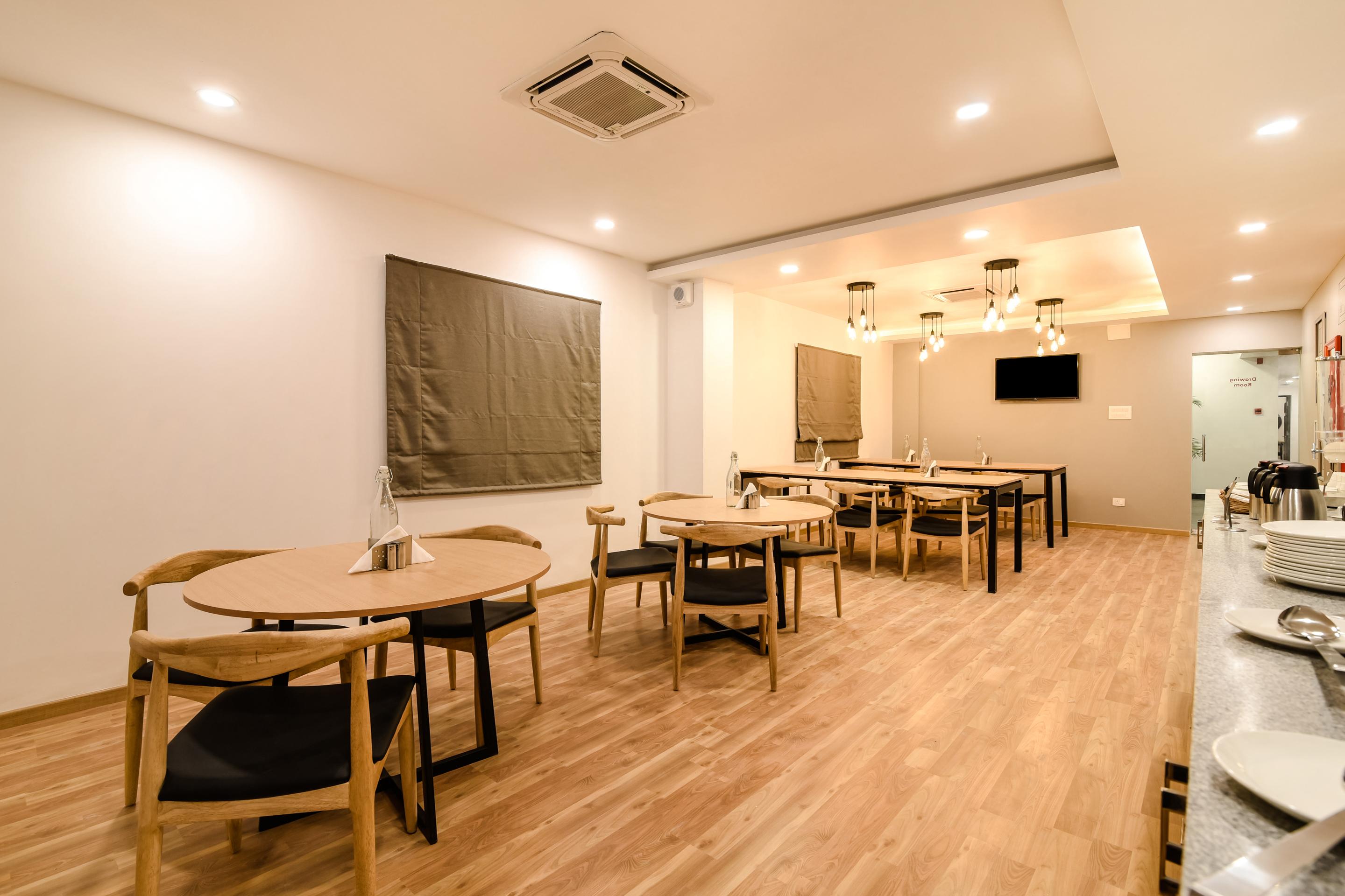 Oyo Townhouse 091 Nungambakkam Hotel Ченай Екстериор снимка