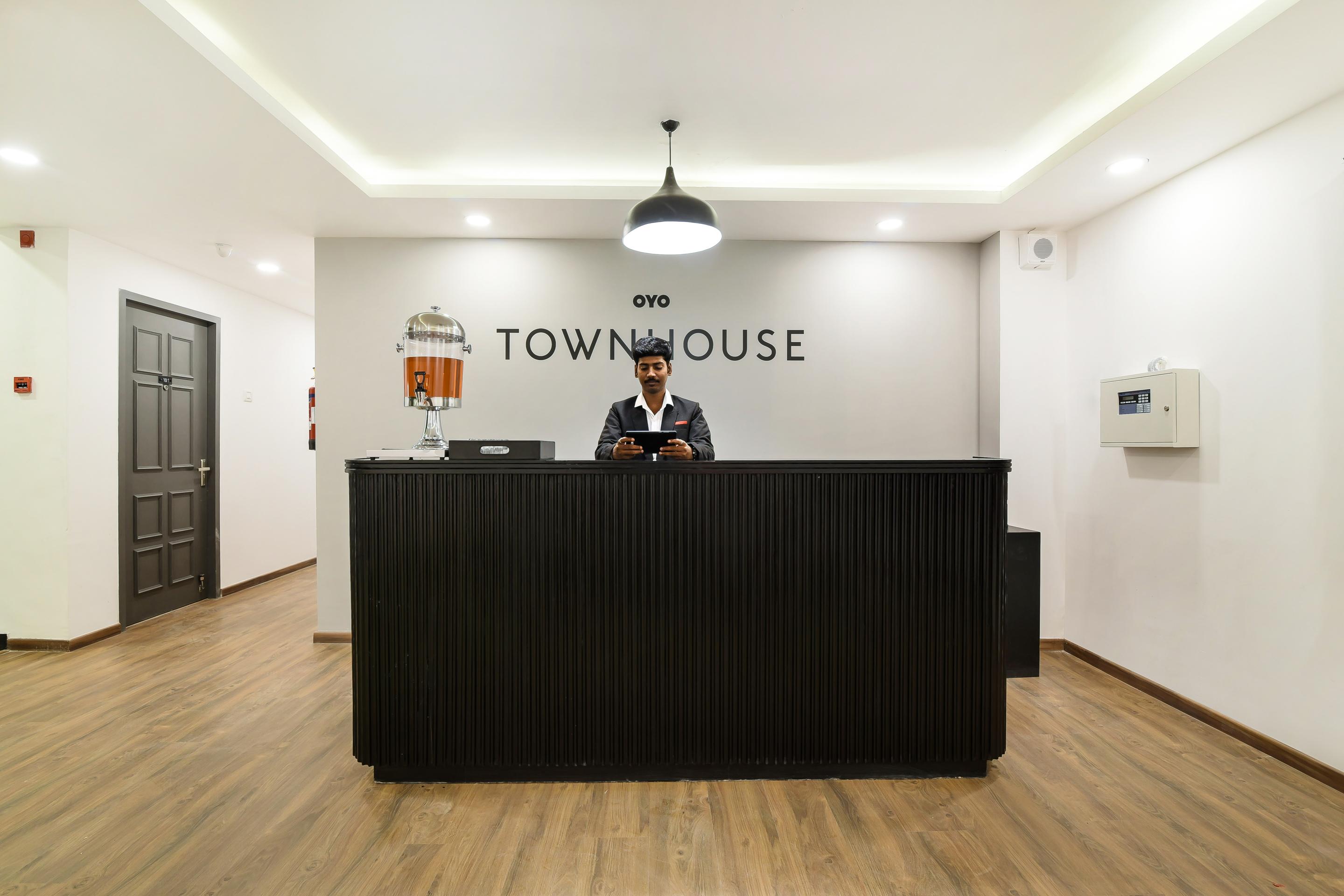 Oyo Townhouse 091 Nungambakkam Hotel Ченай Екстериор снимка
