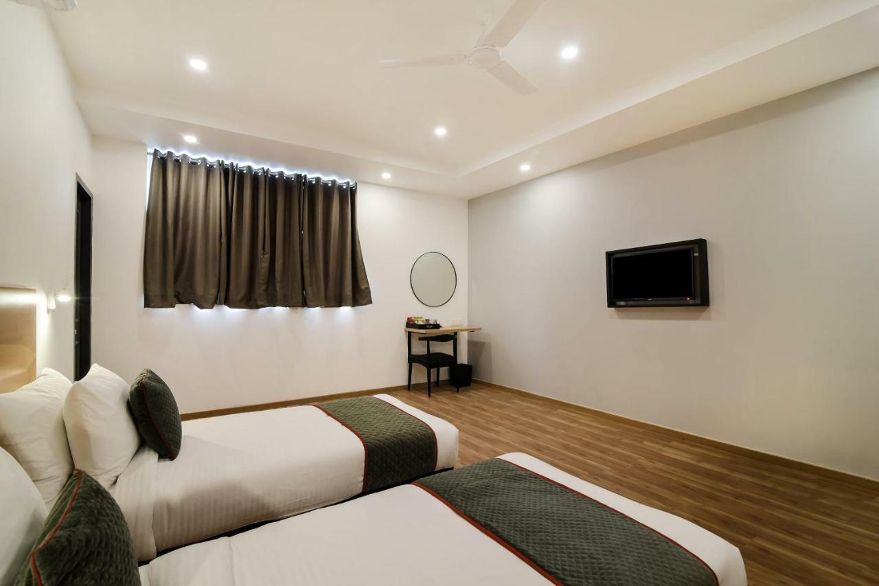 Oyo Townhouse 091 Nungambakkam Hotel Ченай Екстериор снимка