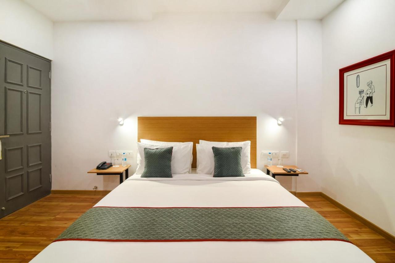 Oyo Townhouse 091 Nungambakkam Hotel Ченай Екстериор снимка